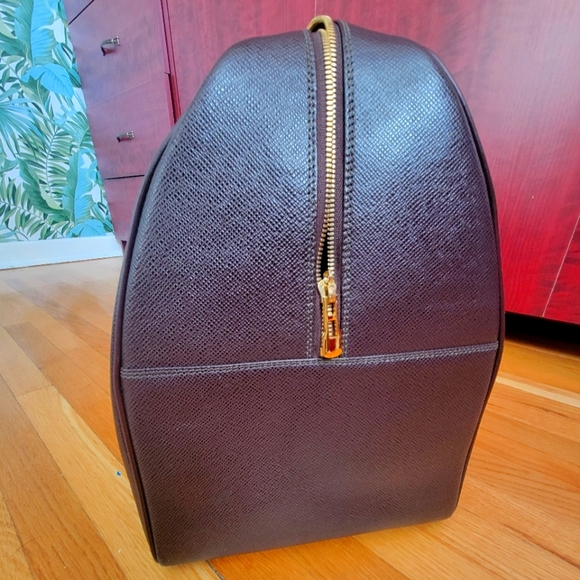 Maroon leather carry on travel bag - Picture 2 of 12